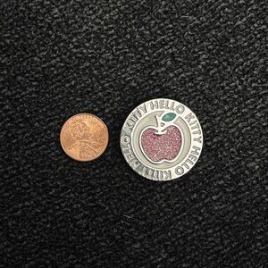 Crocs Jibbitz Hello Kitty Glitter Apple Coin charm